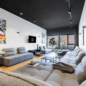Liv Mtl Plaza Aparthotel Montreal